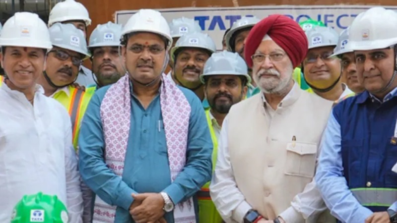 Rajasthan News: बाड़मेर रिफाइनरी का निरीक्षण करने पहुंचे CM भजनलाल और पेट्रोलियम मंत्री हरदीप पुरी, 90% से अधिक काम पूरा