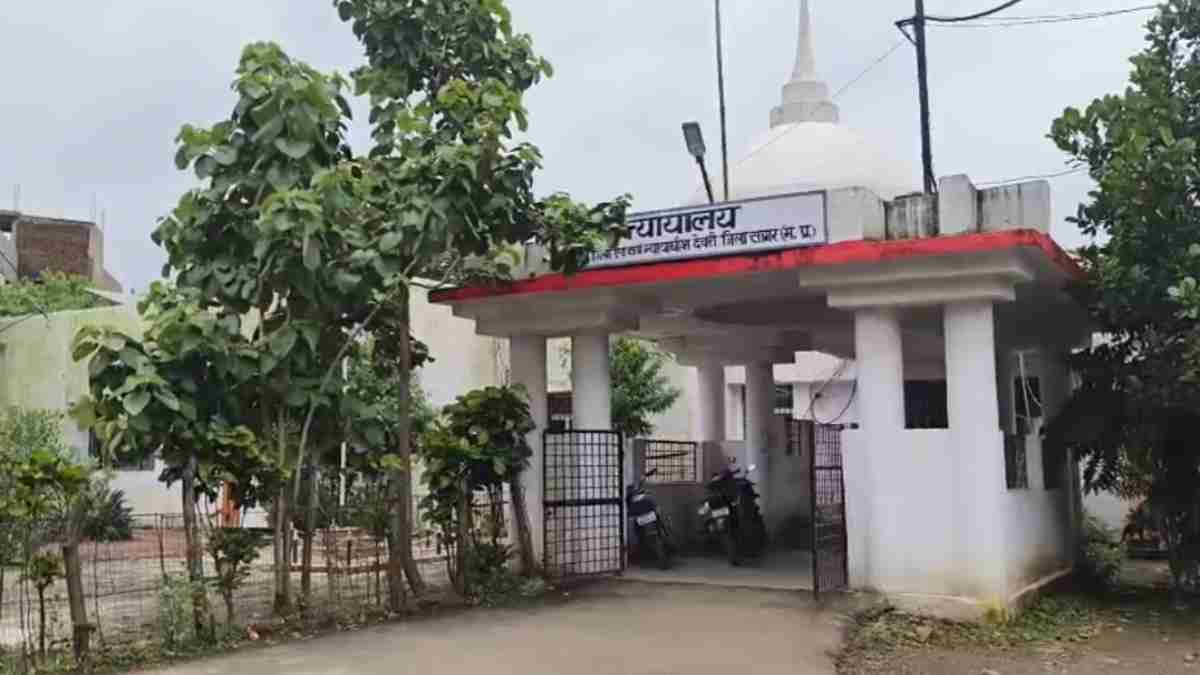 सागर में दो सगे भाइयों की हत्या का मामला: 12 आरोपियों को आजीवन कारावास, कोर्ट ने सुनाया फैसला 
