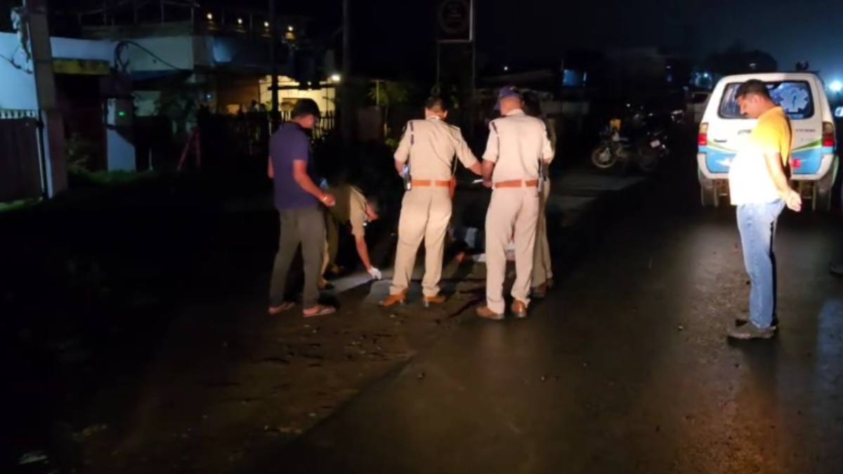 सरकारी नौकरी के नाम पर खूनी खेल: दंपत्ति को दूसरे शहर ले गया शख्स , कार में किया कांड, फिर खुद का रेता गला