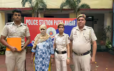 दिल्ली पुलिस का एक्शन, 20 से ज्यादा केस, 2 साल से फरार; महिला हिस्ट्रीशीटर मीता गिरफ्तार