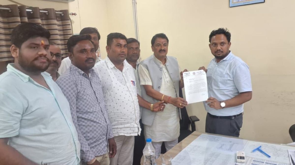 विद्युत विभाग के खिलाफ विधायक ने खोला मोर्चा, कहा-लगातार बिजली कटौती से जनता है हलाकान, व्यवस्था नहीं सुधरी तो देंगें धरना…