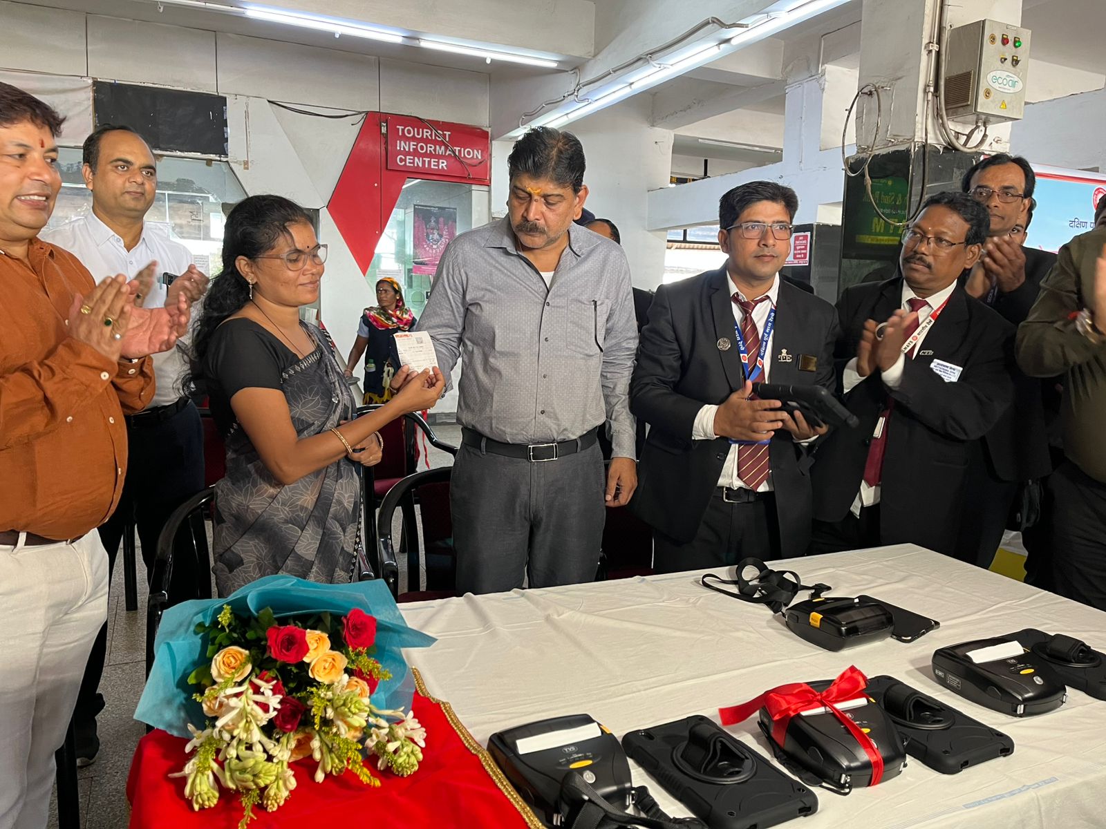 Raipur Railway Station में टिकट लेने लंबी लाईनों से मिलेगा छुटकारा, High-tech तरीके से TTE देंगे टिकट
