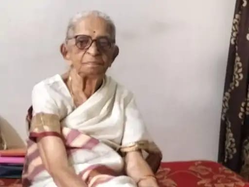 बड़ी खबर : रायपुर की पहली महिला विधायक रजनी ताई उपासने का निधन, 93 वर्ष की उम्र में ली अंतिम सांस