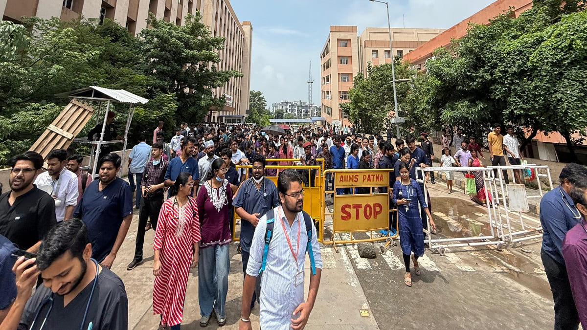 एम्स में हंगामा विधायक चेतन आनंद ने लगाया दुर्व्यवहार का आरोप, जूनियर डॉक्टरों का प्रदर्शन जारी, OPD बंद