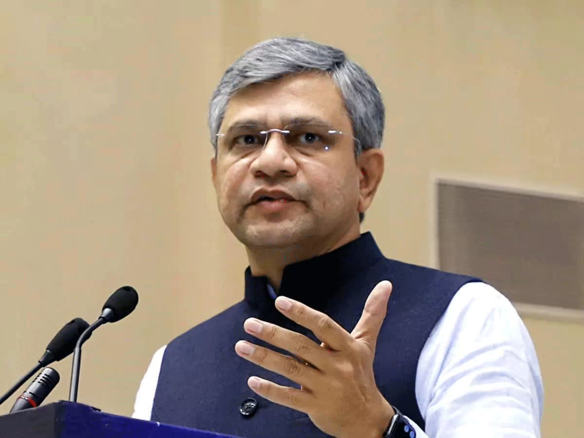 Cabinet Decision : ‘चार नए सेमीकंडक्टर प्रोजेक्ट, लखनऊ मेट्रो का विस्तार और हाइड्रोइलेक्ट्रिक प्रोजेक्ट…’, ₹18541 करोड़ की योजनाओं को मोदी कैबिनेट की मंजूरी