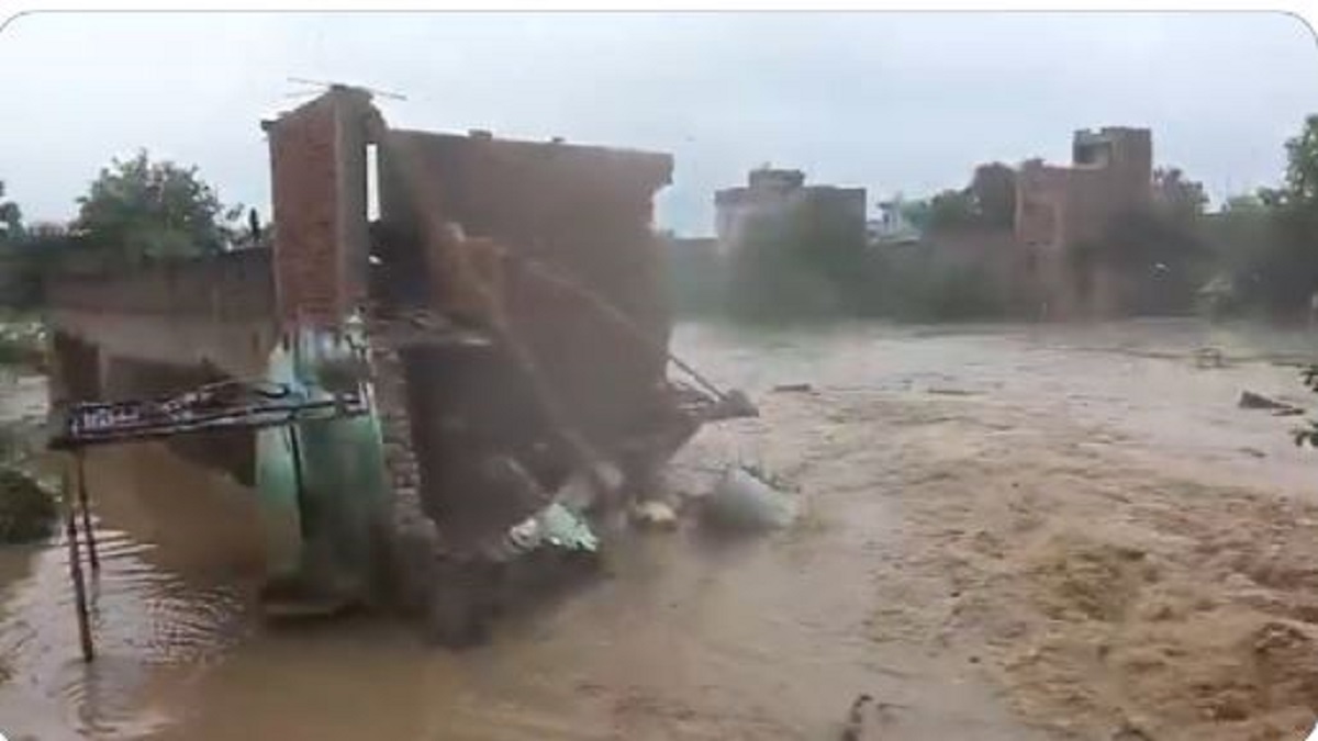 नालंदा में बाढ़ से हाहाकार, लोकायन नदी के टूटे तटबंधों से हजारों लोग विस्थापित