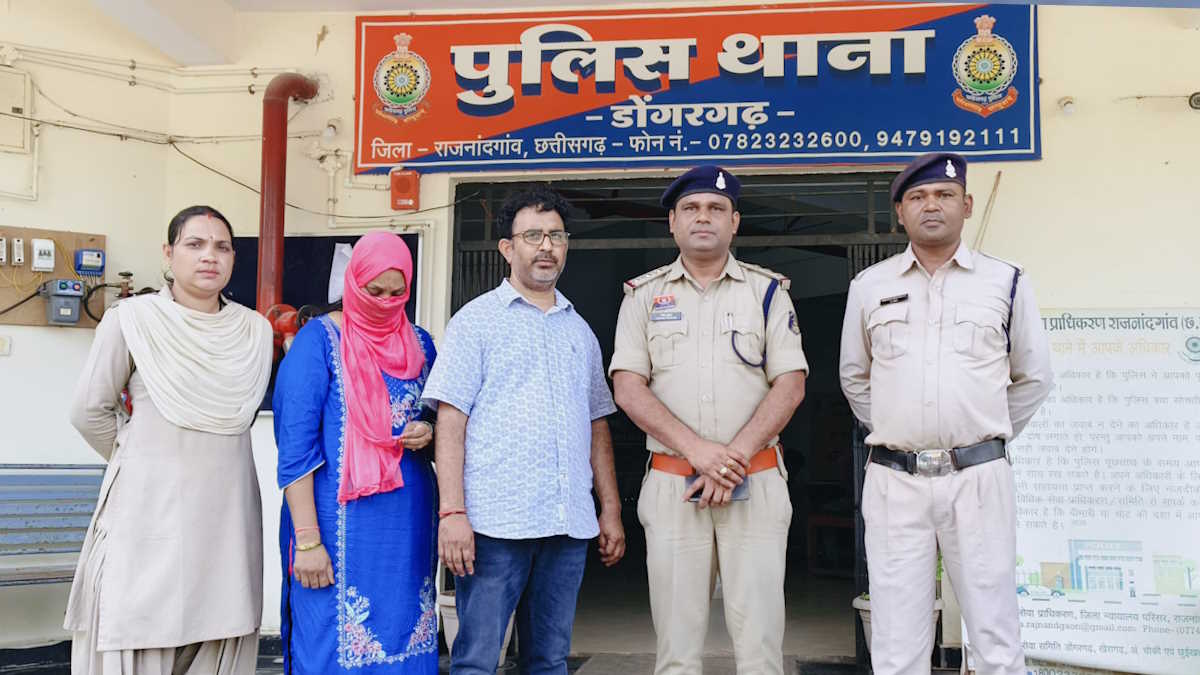 एक्सिस बैंक घोटाला: लल्लूराम डॉट कॉम की रिपोर्ट के बाद हुई कार्रवाई, उमेश गोरले और उसकी पत्नी गिरफ्तार