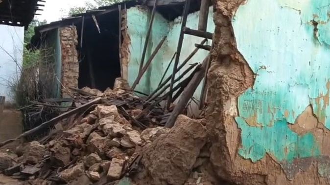 झारखंड के सरायकेला-खरसावां में बारिश का कहर : दो दिनों में दो मिट्टी के मकान ढहे, तीन की मौत; सात घायल