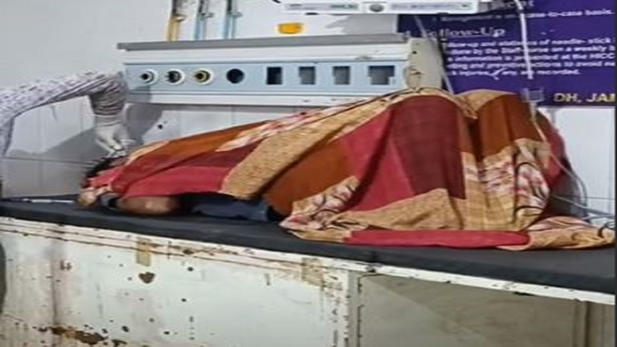 कटौना हाल्ट के पास चलती ट्रेन से गिरा रेलवे का मैकेनिक, अधिकारियों ने कह दी हादसे पर बड़ी बात