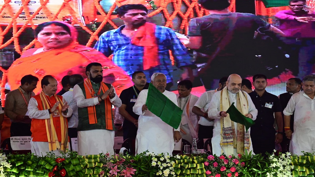अमित शाह ने भूमि-पूजन के दौरान टटोली जनता की नब्ज, मुद्दों के बहाने विरोधी नेताओं को उधेड़ा