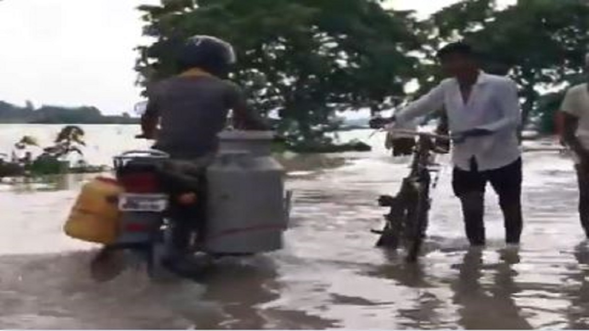 Bihar Flood: बाढ़ प्रभावित क्षेत्रों में बढ़ते जलस्तर की निगरानी, अधिकारी ने बताए आगे के प्लान