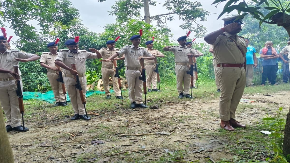 सब इंस्पेक्टर अनुज कश्यप की मौत पर नया मोड़, पिता ने महिला एसआई पर लगाया हत्या आरोप