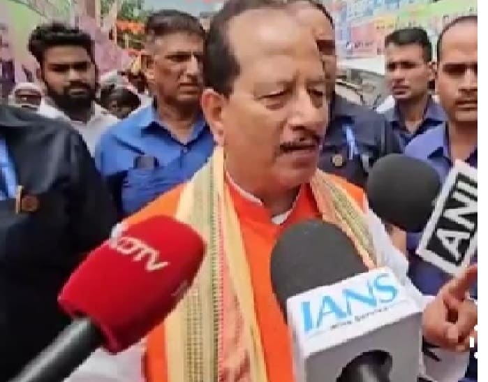 बिहार में मतदाता सूची पर नहीं थम रहा विवाद, विजय सिन्हा वोटर पंजीकरण ने पकड़ा तुल, कांग्रेस ने कर डाली ये मांग