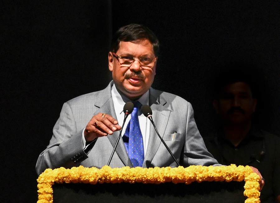 कोल्हापुर में CJI गवई ने की सीएम और डिप्टी सीएम के सामने उनकी तारीफ, बोले- “जो लोग शिकायत कर रहे वे देवेंद्र फडणवीस और एकनाथ शिंदे के बारे में नहीं जानते…”