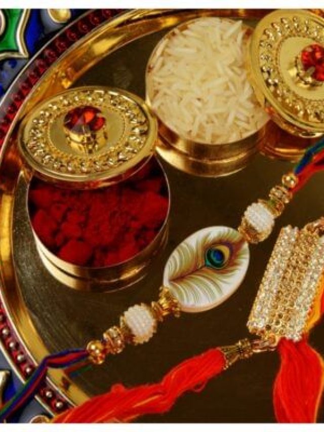 राखी बांधते समय कौन-सी दिशा है सही, भाई के लिए कौन सा तिलक है सबसे शुभ?