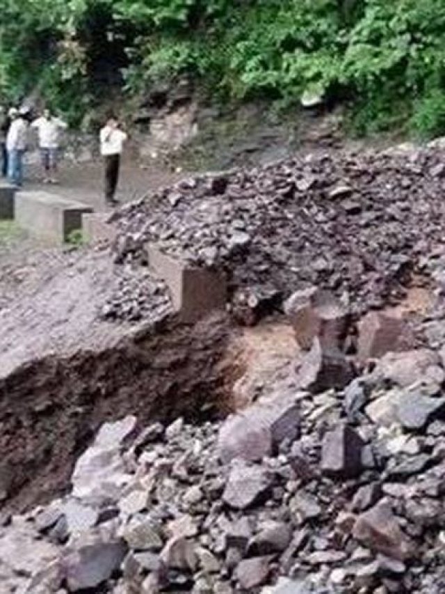 Vaishno Devi Katra Landslide: वैष्णो देवी भूस्खलन में मरने वालों की संख्या हुई 32, फिर लैंडस्लाइड की चेतावनी
