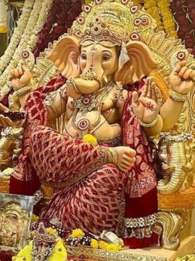Ganesh Chaturthi 2025: सारा अली से लेकर माधुरी तक, इन सेलेब्स ने किया बप्पा का स्वागत