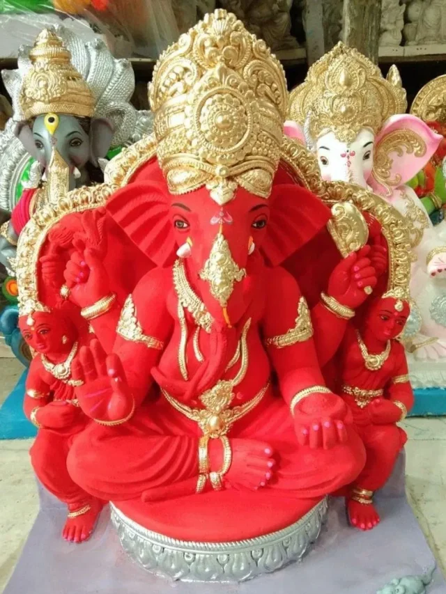 Ganesh Chaturthi 2025: सिंदूरी या सफेद  घर में कौन से रंग के गणपति स्थापित करना है शुभ?