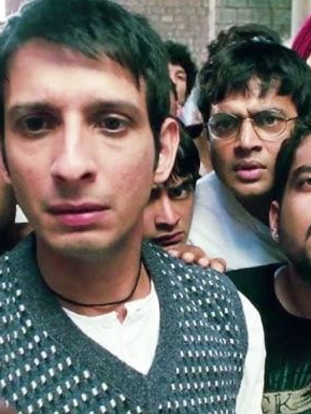 Friendship Day Special 2025: इस फ्रेंडशिप डे पर दोस्तों को भेजें बॉलीवुड के ये यादगार डायलॉग्स…