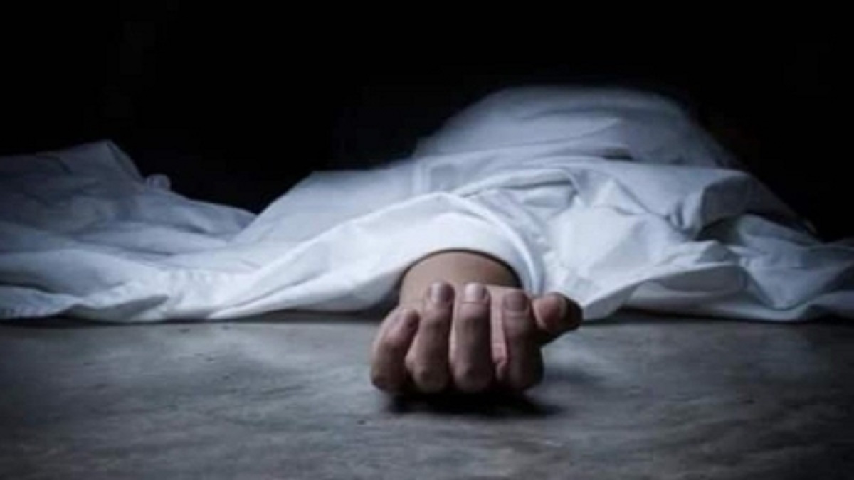 झारखंड में पूरा परिवार खत्म : पति-पत्नी ने अपने साथ बच्ची को भी पिला दिया जहर, पुलिस ने शुरू की जांच