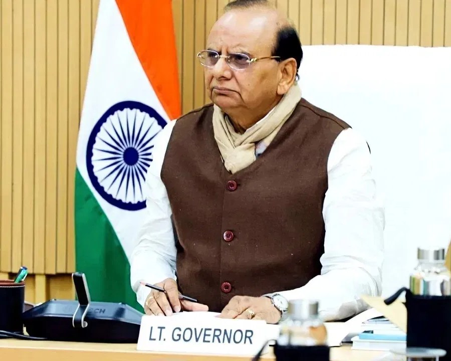 दिल्ली में बड़ा प्रशासनिक फेरबदल : LG के आदेश पर 16 IAS सहित 22 अधिकारियों के कार्यभार में बदलाव; देखें लिस्ट