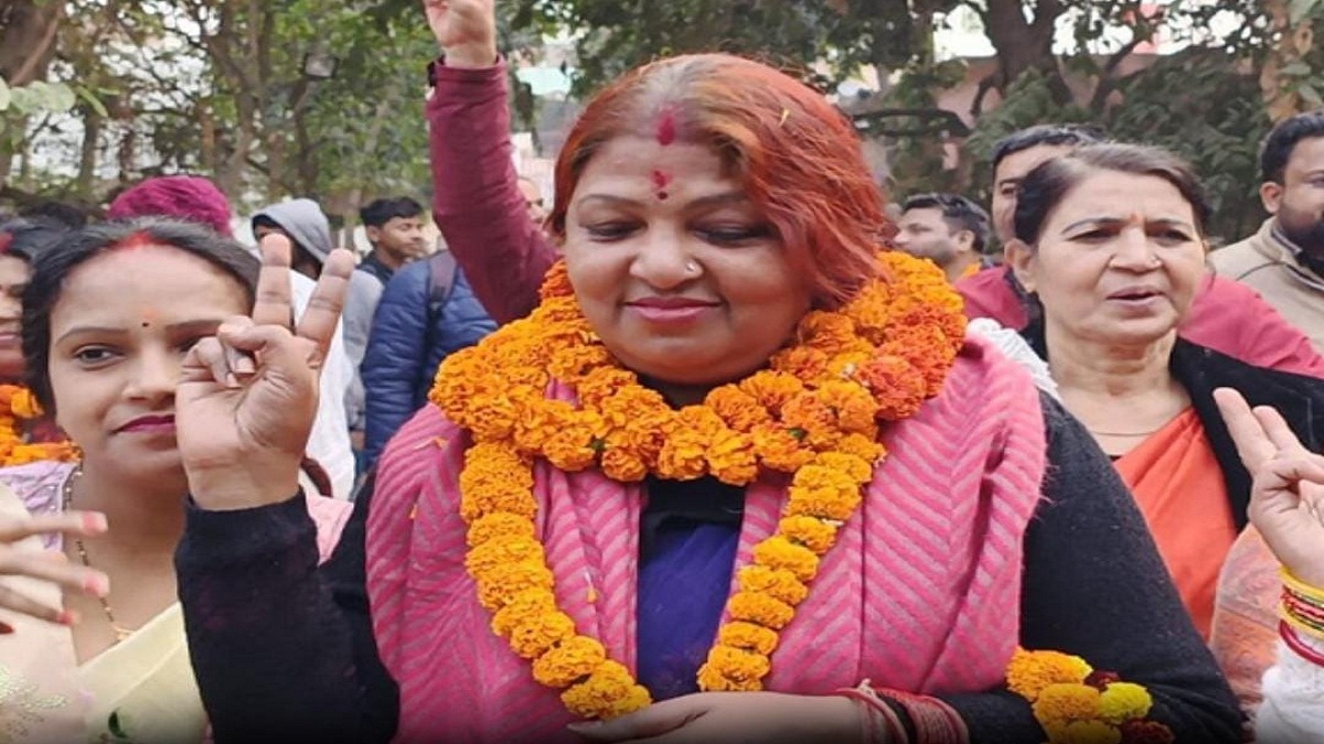 एक नए विवाद में घिर गई निर्मला देवी, निर्वाचन आयोग ने दिया नोटिस, तेजस्वी के खुलासे के बाद एक्शन में EC