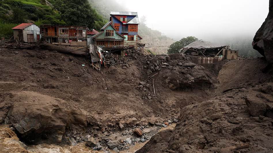 किश्तवाड़ आपदा अपडेट: अस्पताल में भर्ती 75 लोगों में से एक और ने तोड़ा दम, 50 अब भी लापता ; अबतक 60 से अधिक की मौत