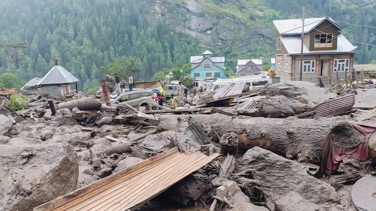 किश्तवाड़ में बादल फटने से तबाही : 44 से अधिक की मौत, 167 लोग घायल, 220 लोग लापता, मचैल माता की धार्मिक यात्रा के दौरान पानी में बह गए थे लोग