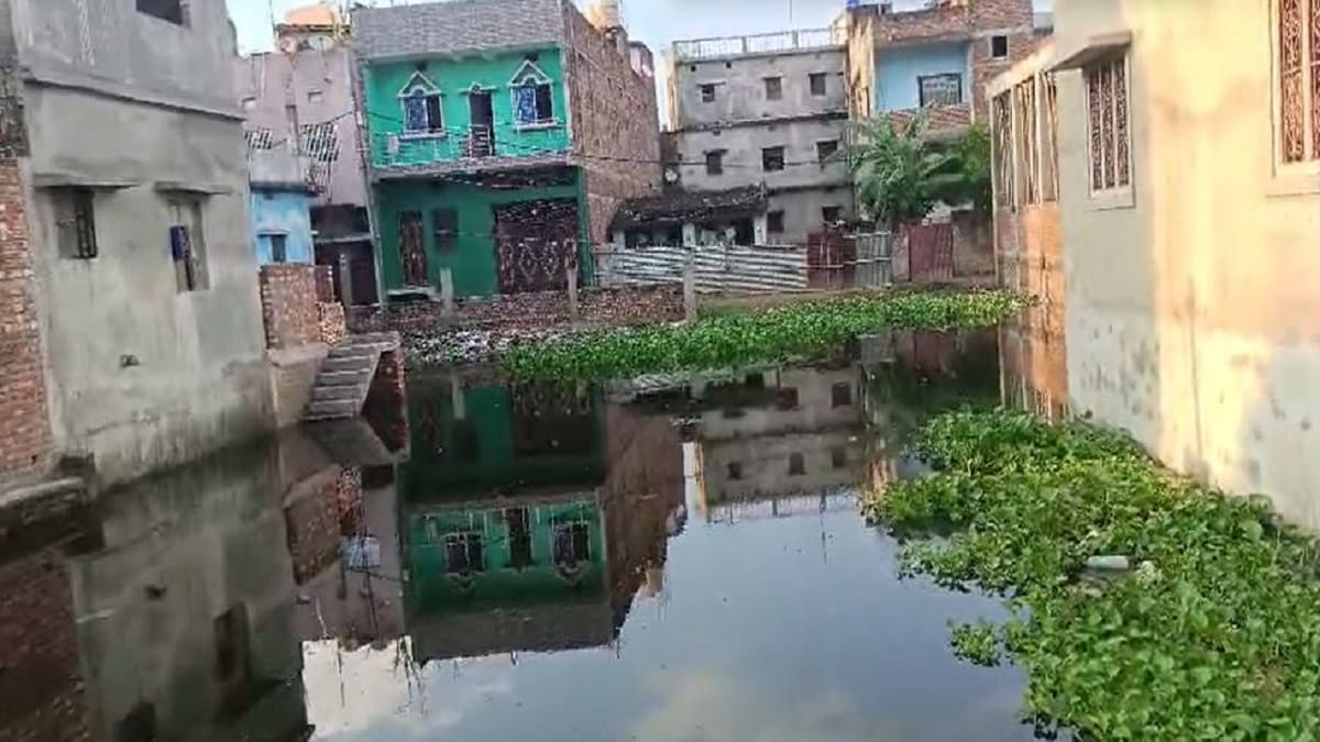 बारिश के बाद स्थिति बेहद खराब, रहवासी बने ‘जल कैदी’