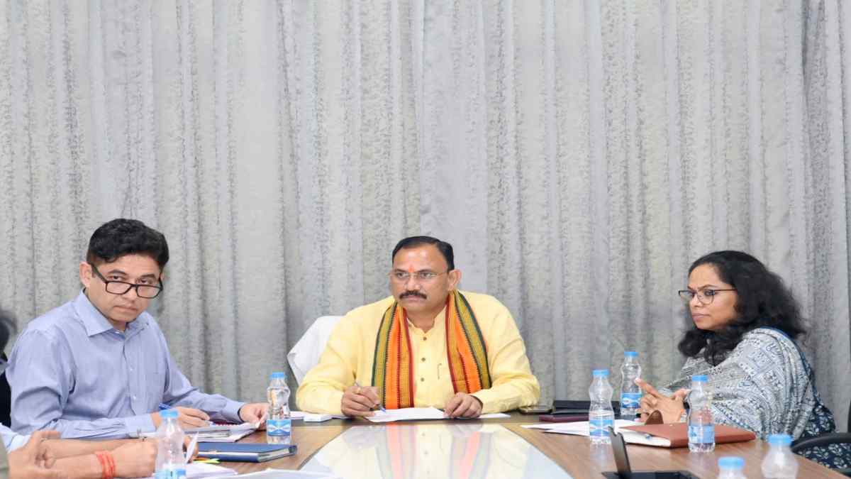 मेकाहारा अस्पताल का बदलेगा स्वरूप : स्वास्थ्य मंत्री जायसवाल ने ली निर्माण एजेंसियों की बैठक, 700 बेड के एकीकृत अस्पताल निर्माण पर हुई चर्चा