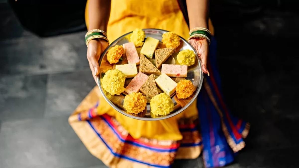 Raksha Bandhan Health Tips: ज्यादा मीठा खाने से कैसे बचें? जानिए हेल्दी रहने के 5 आसान टिप्स