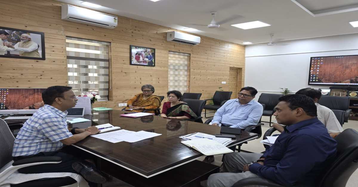 स्वास्थ्य से कोई समझौता नहीं! अधिकारियों की बैठक कर मुख्य सचिव ने दिए सख्त निर्देश, मरीजों की सुविधा के लिए धामी सरकार का ये है प्लान…