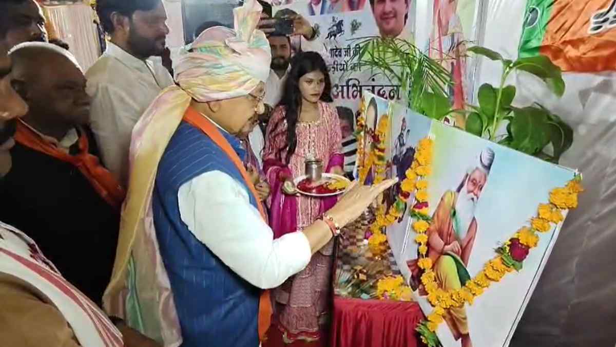 वीर गोगा देवजी का जन्मोत्सव धूमधाम से मनाः वाल्मीकि समाज ने की पूजा अर्चना, सेवादारों का किया सम्मान