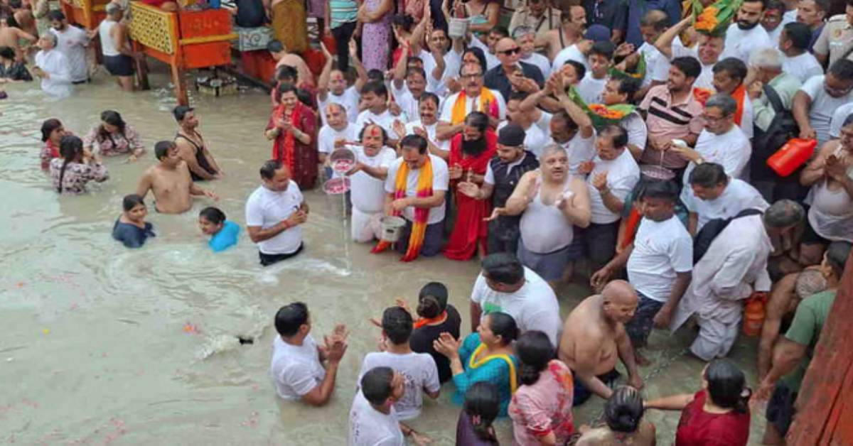 दूध की होली : भक्तों ने एक दूसरे पर गंगाजल और दूध डालकर मनाया मुल्तान ज्योत महोत्सव, पंजाब, दिल्ली, हरियाणा समेत कई राज्यों से लोग हुए शामिल