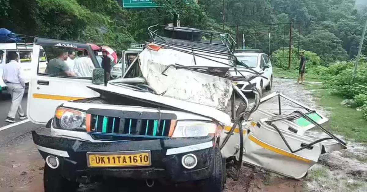 पहाड़ से आई आफत! पौड़ी-कोटद्वार-मेरठ हाईवे पर गिरा बोल्डर, बोलेरो क्षतिग्रस्त, दो की मौत, 4 घायल