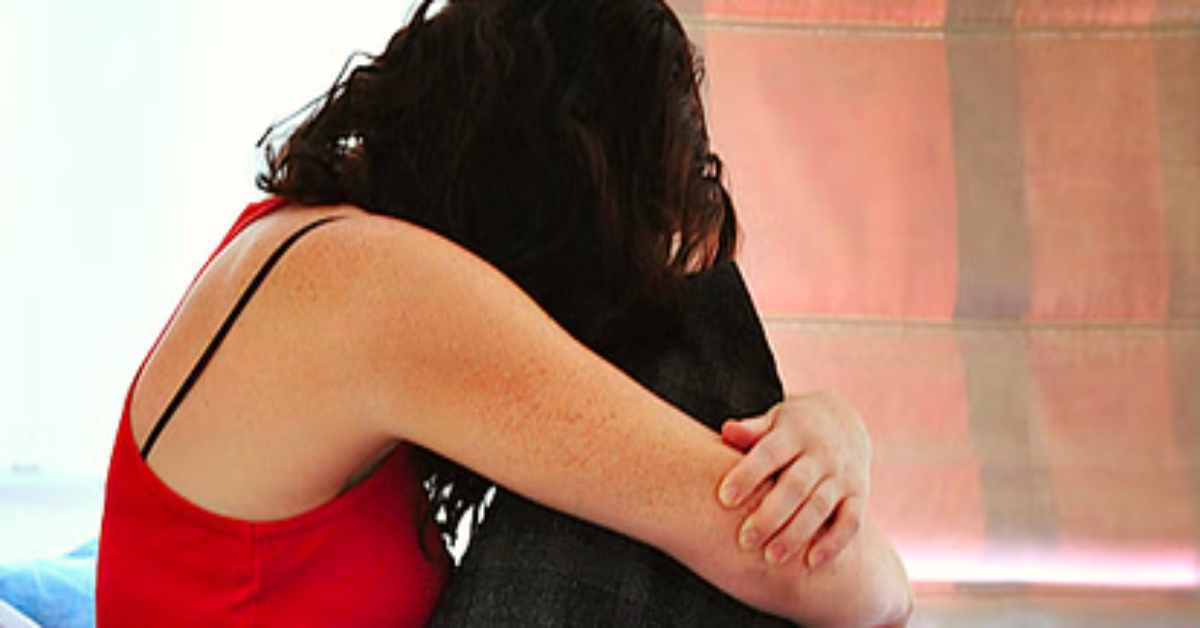 जंगल में कांड हो गयाः किशोरी गांव के लड़के के साथ कर रही थी बात, तभी पहुंचे 2 युवक और ब्लैकमेल कर लूट ली इज्जत, हैरान कर देगा पूरा मामला