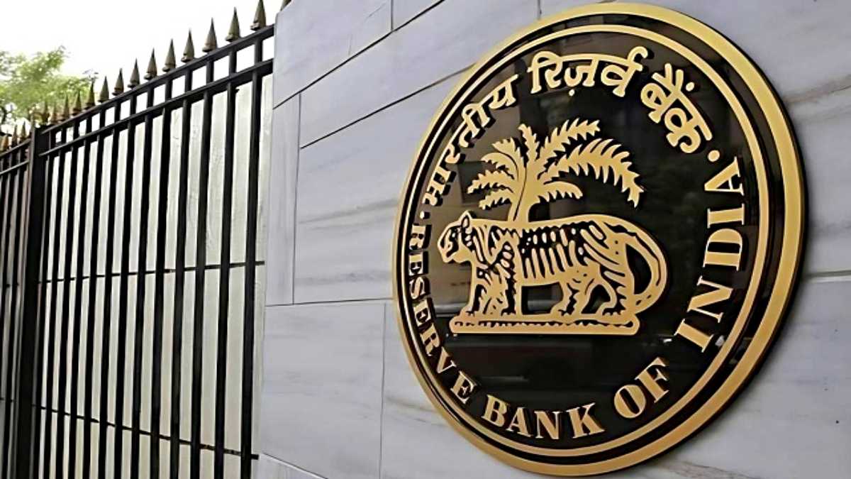 जन-धन खातों पर कसेगा शिकंजा, गांव-गांव होगी दस्तावेजों की पड़ताल: RBI के 3 बड़े फैसलों का आपकी जेब पर क्या असर पड़ेगा?