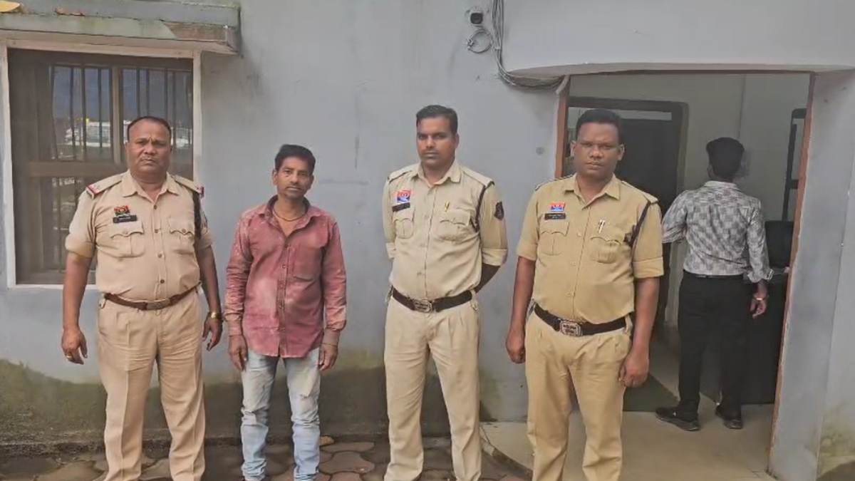 CG में रिश्ते शर्मसार : सौतेले पिता ने बेटी के साथ किया दुष्कर्म, आरोपी गिरफ्तार
