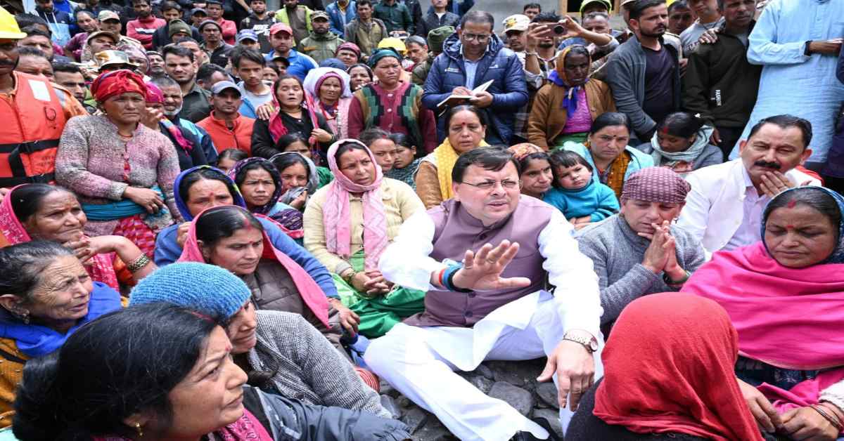 मुसीबत की घड़ी में हर पल जनता के साथः आपदा के बाद से क्षेत्र में डटे हुए हैं CM धामी, लोगों के बीच पहुंचकर सुन रहे हैं समस्या