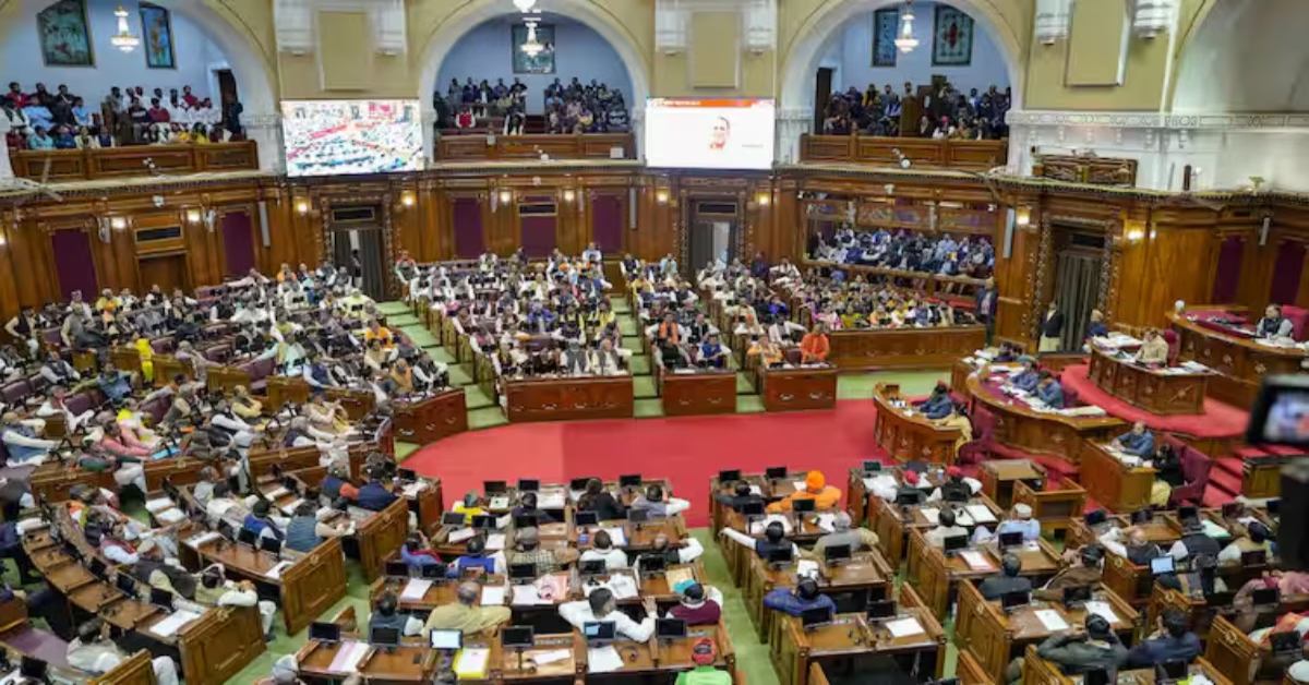 UP Monsoon Session 2025 : महाकुम्भ से लेकर स्कूल मर्जर तक सब पर होगी बात, सदन में कई मुद्दों पर घिरेगी सरकार, हंगामेदार होगा सत्र