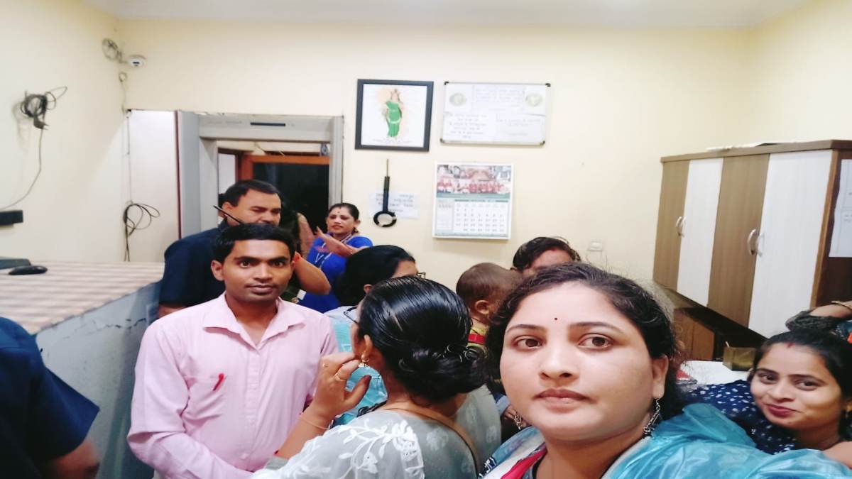 छत्तीसगढ़ के युवाओं के हक पर डाका : स्थानीय युवाओं ने कहा – अतिथि व्याख्याता पद पर बाहरी व्यक्तियों को दे रहे प्राथमिकता, शिकायत के बाद भी कोई कार्रवाई नहीं