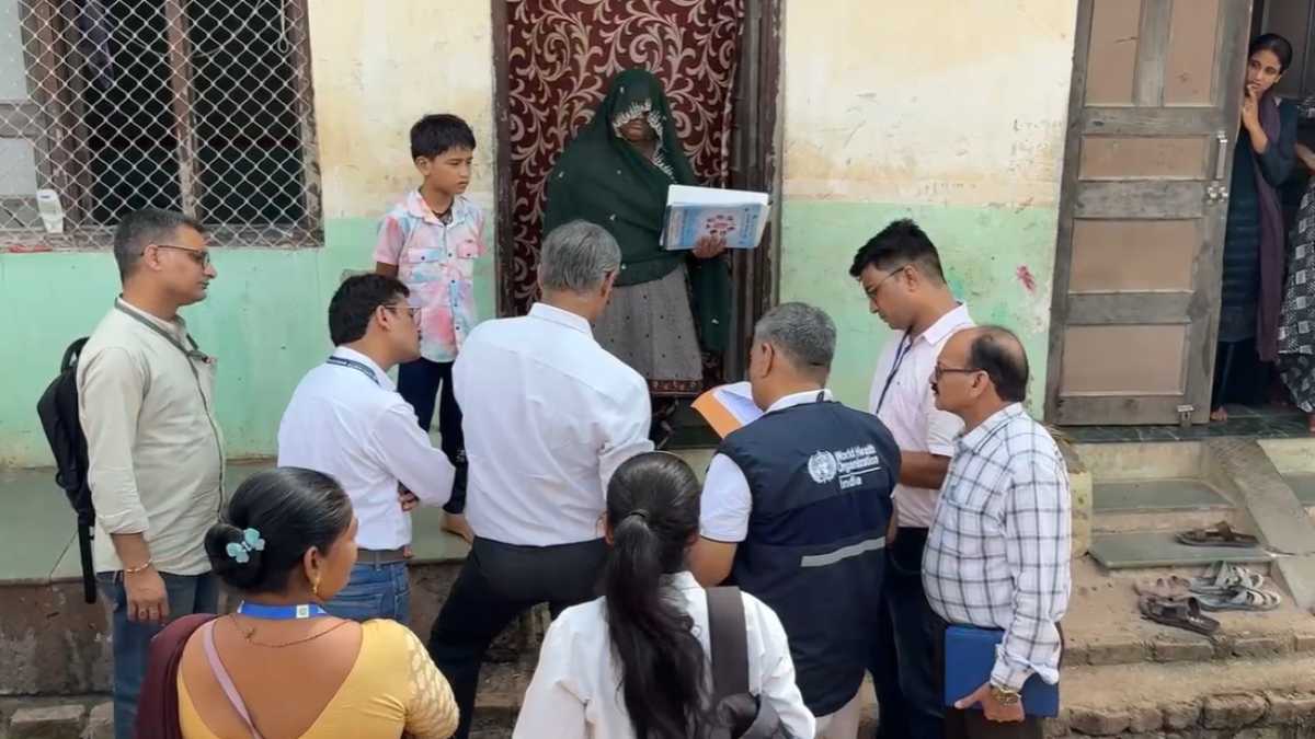 दुर्लभ बीमारी जीबीएस के मरीज मिलने का मामलाः WHO सहित कई विभागों की टीम सर्वे में जुटी, लिए सैंपल्स, ग्रामीणों को दी ये सलाह