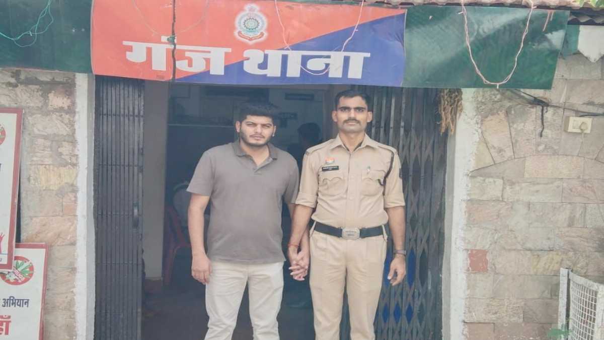 शराब घोटाला के आरोपी अनवर का बेटा शोएब ढेबर गिरफ्तार, जानिए किस मामले में हुई कार्रवाई