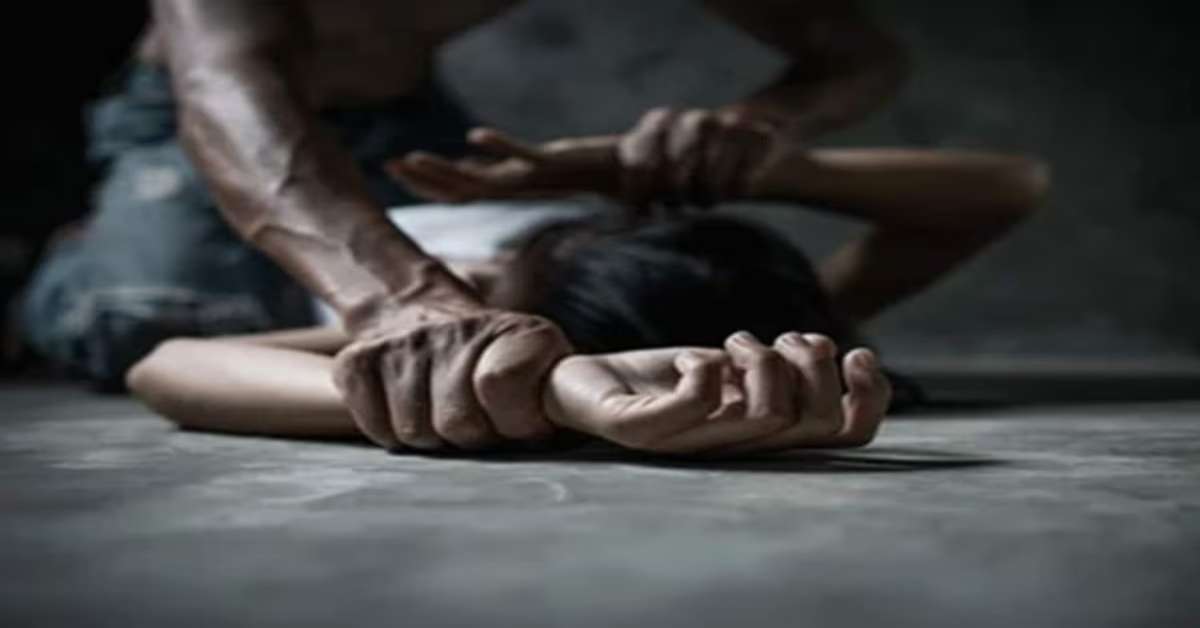 हवस की आग में बहन की ‘बलि’: चचेरे भाई ने पहले किया रेप, लहूलुहान हुई तो कपड़ा पहनाकर जो किया जानकर दहल उठेगा दिल…