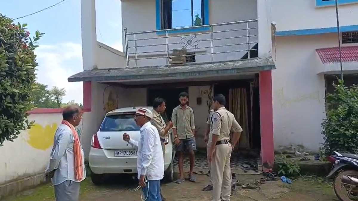 कपड़ा व्यापारी के घर बड़ी चोरीः रस्सी के सहारे बालकनी से घर में घुसे और 50 लाख के माल कर दिया पार, पुलिस जांच में जुटी