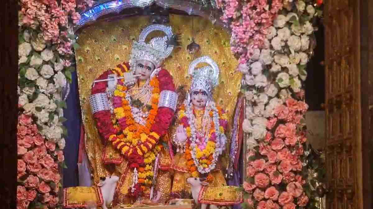 इंदौर के ऐतिहासिक गोपाल मंदिर में जन्माष्टमी पर्वः सुबह से उमड़ी श्रद्धालुओं की भीड़, 2 सौ साल पहले होलकर वंश ने उत्सव की थी शुरुआत