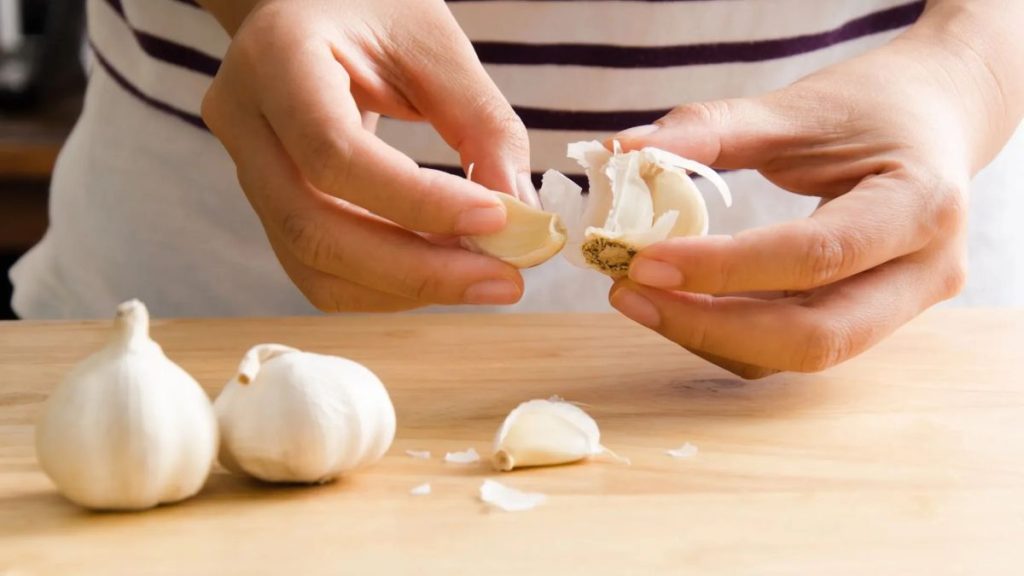 Garlic Smell Removal Tips