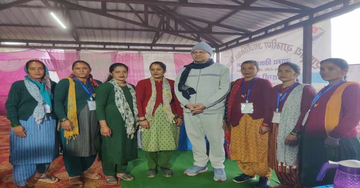 स्वयं सहायता समूह की महिलाओं से बात कर CM धामी ने सुविधाओं का लिया फीडबैक, की ये खास अपील…