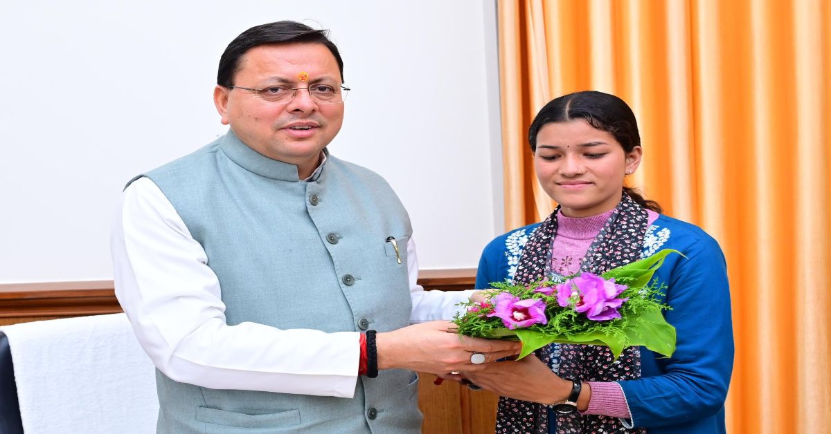 21 साल की ग्राम प्रधान प्रियंका ने सीएम धामी से की मुलाकात, गैरसैंण में बाल रोग और महिला रोग विशेषज्ञ की नियुक्ति करने का किया अनुरोध