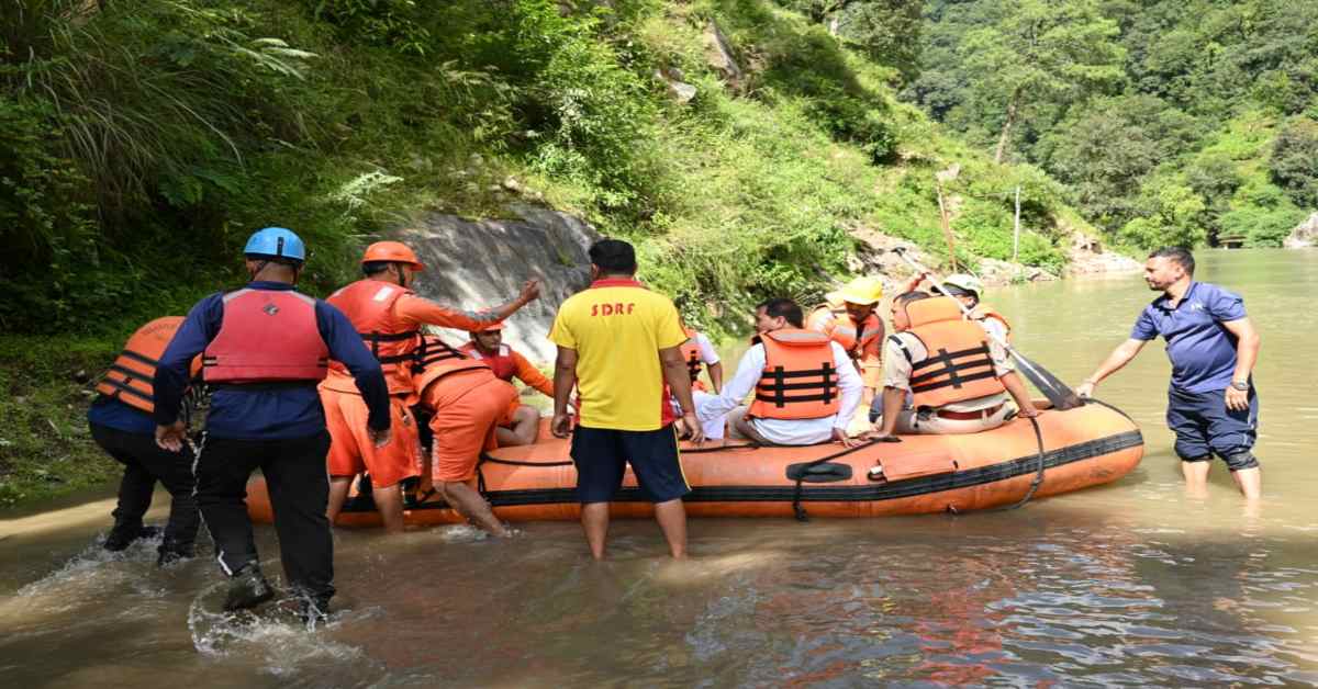 स्यानाचट्टी में ‘जलसकंट’: अस्थाई झील को खोलने का प्रयास शुरू, धीरे-धीरे कम हो रहा जलस्तर